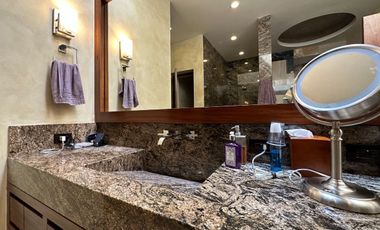 Casa en venta de Lujo en Coto Pontevedra, Puerta de Hierro, Zapopan
