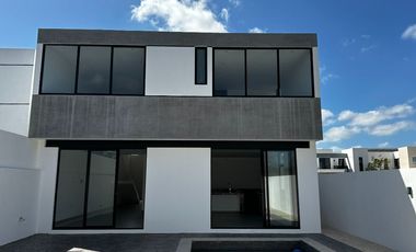 CASA EN VENTA EN PRIVADA TAMORA, CONKAL.