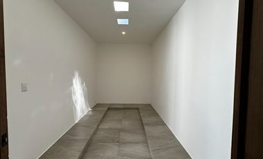 CASA EN VENTA EN PRIVADA TAMORA, CONKAL.