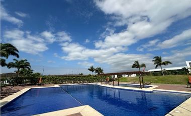 TERRENO EN URBANIZACIÓN MARINA BLUE, SUR DE MANTA