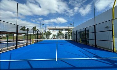 TERRENO EN URBANIZACIÓN MARINA BLUE, SUR DE MANTA