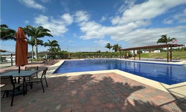 TERRENO EN URBANIZACIÓN MARINA BLUE, SUR DE MANTA