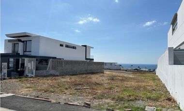 TERRENO EN URBANIZACIÓN MARINA BLUE, SUR DE MANTA