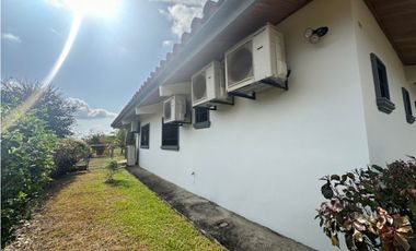 ALQUILER O VENTA DE AMPLIA Y HERMOSA CASA EN PENONOME