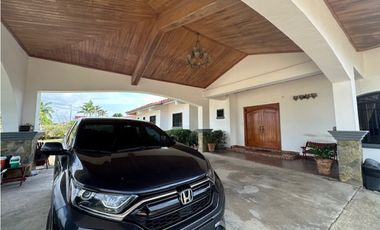 ALQUILER O VENTA DE AMPLIA Y HERMOSA CASA EN PENONOME