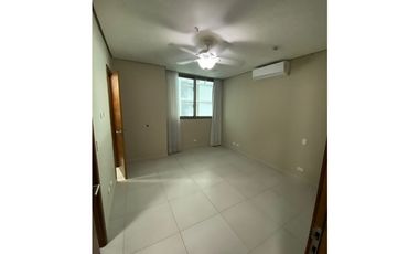 Se VENDE Apartamento en PH Mirador, Costa del Este
