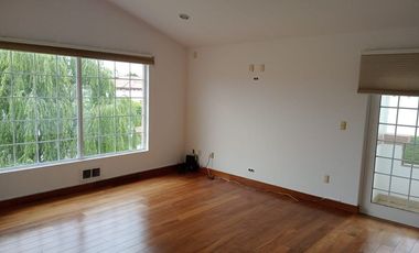 Excelente casa cerca de Santa Fe