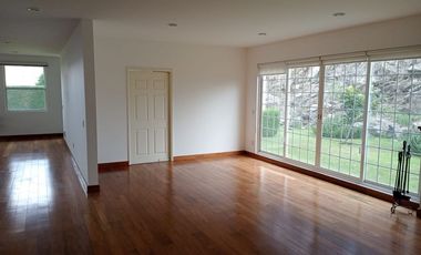 Excelente casa cerca de Santa Fe