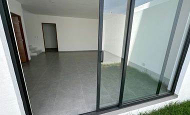 ¡Tu Hogar de Ensueño en Fraccionamiento Aqua 3 Lago Esmeralda!