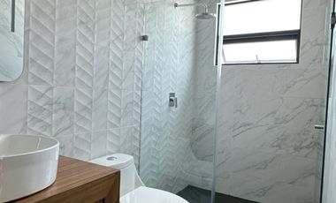 ¡Tu Hogar de Ensueño en Fraccionamiento Aqua 3 Lago Esmeralda!