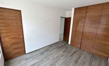 ¡Tu Hogar de Ensueño en Fraccionamiento Aqua 3 Lago Esmeralda!