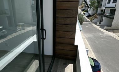 ¡Tu Hogar de Ensueño en Fraccionamiento Aqua 3 Lago Esmeralda!