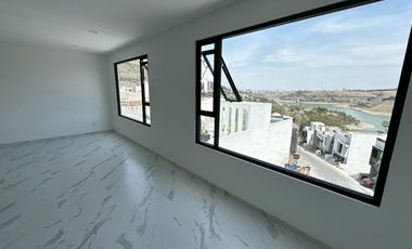 ¡Tu Hogar de Ensueño en Fraccionamiento Aqua 3 Lago Esmeralda!