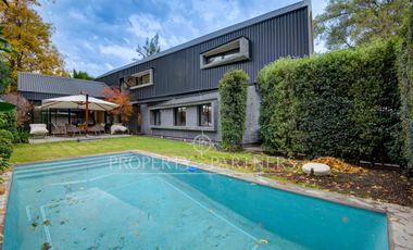 Moderna y elegante casa en sector privilegiado de Pedro de Valdivia Norte