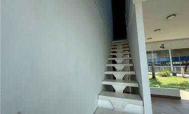 ALQUILER LOCAL COMERCIAL EN PRESTIGIOSO COMPLEJO DEPORTIVO