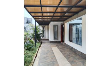 VENTA DE HERMOSA CASA CAMPESTRE EN DAPA ID 711