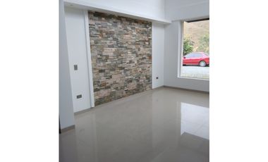 VENTA DE HERMOSA CASA CAMPESTRE EN DAPA ID 711