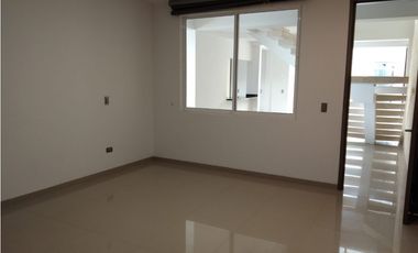 VENTA DE HERMOSA CASA CAMPESTRE EN DAPA ID 711