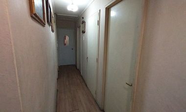 AMPLIA CASA ESQUINA, IDEAL PARA COMERCIO. METRO PEDREROS