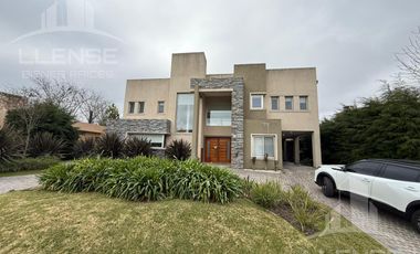 Casa en  Venta , 5 ambientes, Fincas de Hudson