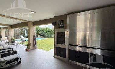 Casa en  Venta , 5 ambientes, Fincas de Hudson