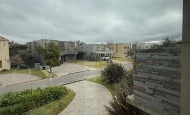 Casa en  Venta , 5 ambientes, Fincas de Hudson
