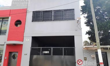 Galpón - Luis Guillon