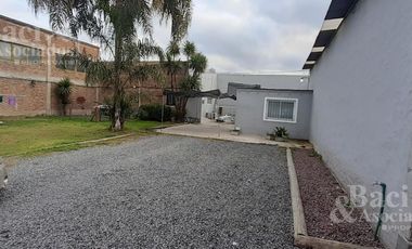 Galpón - Luis Guillon