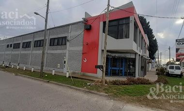 Galpón - Luis Guillon