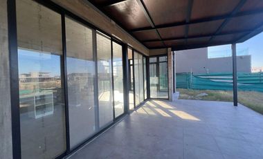 VENTA Casa al agua en Riberas, Puertos (3 dormitorios, dependencia, jardin con vista al lago) acepta financiación!