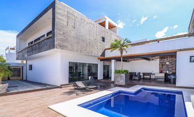 CASA EN TEQUESQUITENGO, MORELOS