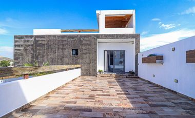 CASA EN TEQUESQUITENGO, MORELOS