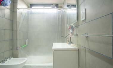 Venta PH 4 ambientes, con terraza, en La Boca.