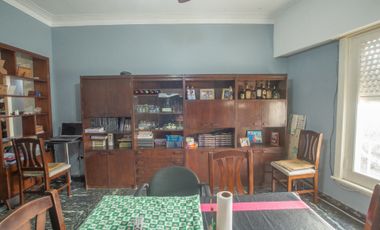 Venta PH 4 ambientes, con terraza, en La Boca.