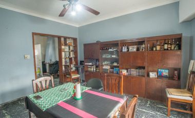 Venta PH 4 ambientes, con terraza, en La Boca.
