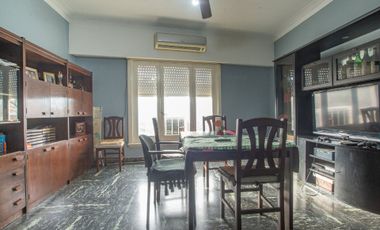 Venta PH 4 ambientes, con terraza, en La Boca.