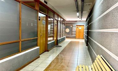 Oficina en Venta en COD37430 ¡¡¡REBAJADA gran oportunidad!!! Excelente oficina en edificio Plaza Centenario - Prat con Antonio Varas