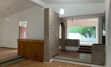 Casa en venta sobre Paseo Jurica !