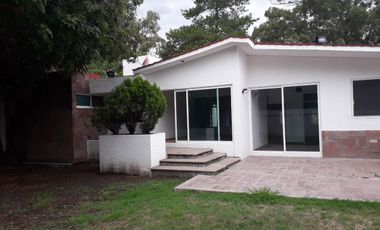 Casa en venta sobre Paseo Jurica !