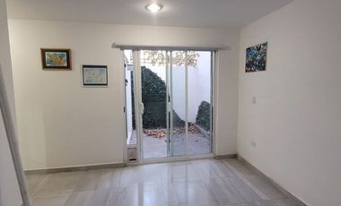 Venta de departamento duplex planta baja en Privalia