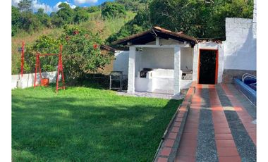 Se vende finca en Hatillo Barbosa