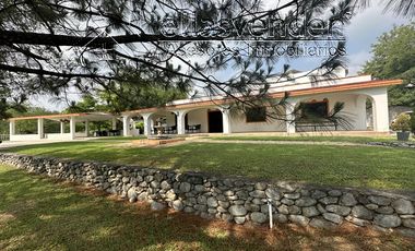 PRO1894 Quintas en Venta, El Huajuquito en Santiago