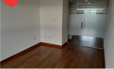 Oficina en venta (Calle 21 e/ 22 y 24)