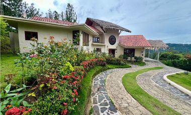 CASA CAMPESTRE EN ALTOS DEL MARIA 2408M2 cv