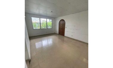 ALQUILER  DE CASA COMERCIAL SAN FRANCISCO 800 MTS