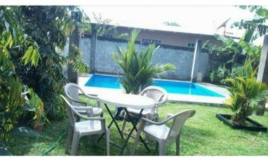 VENDO CASA CON PISCINA EN LOS ALGARROBOS