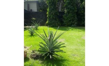 VENDO CASA CON PISCINA EN LOS ALGARROBOS