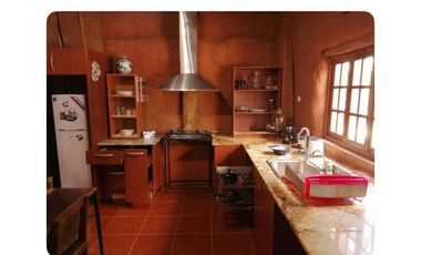 ALQUILER DE CASA DE KINCHA O BARRO AMOBLADA EN MONAGRILLO HERRERA