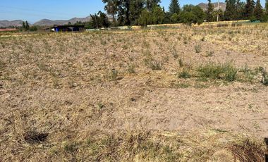 Amplias Parcelas con céntrica ubicación en Pirque