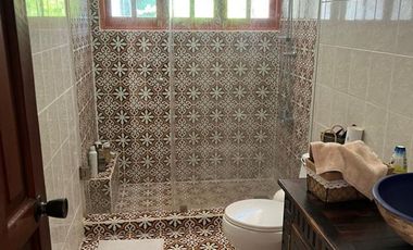 Amplia y hermosa parcela con 2 casas en sector El principal